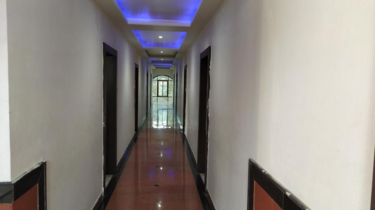 City Palace Hotel होटल सिटी पैलेस Nashik Exterior foto