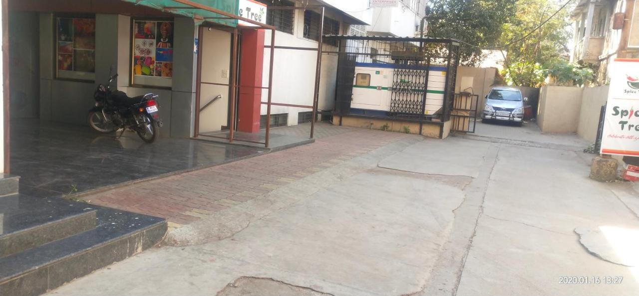 City Palace Hotel होटल सिटी पैलेस Nashik Exterior foto